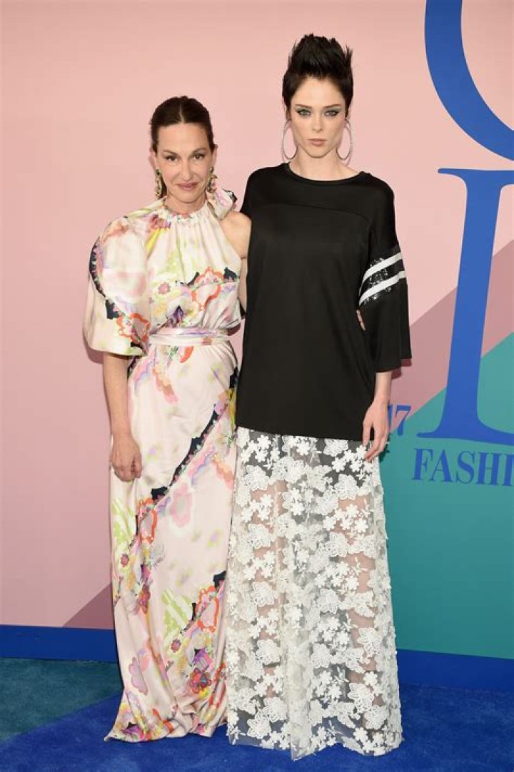 Cynthia Rowley Net Worth 2023, Age, Height, Dresses, Husband, Kids, Sued, Ig